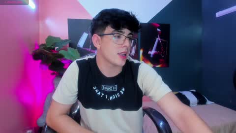 Snapshot of nolan_twink chatting on December 13, 6:53 am Nolan  online show from December 13, 6:53 am