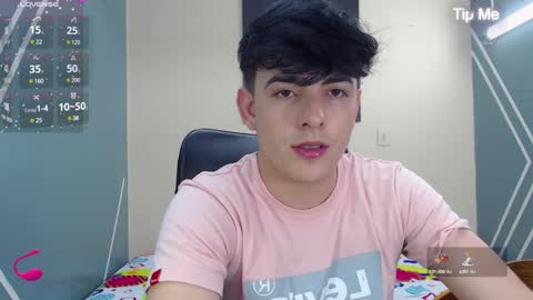 Snapshot of nolan_twink chatting on December 5, 6:13 pm Nolan  online show from December 5, 6:13 pm