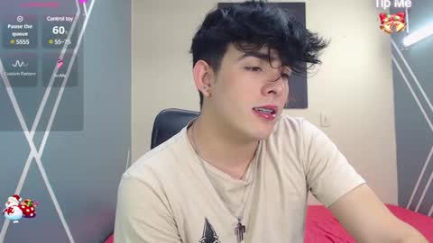 Snapshot of nolan_twink chatting on December 21, 5:40 pm Nolan  online show from December 21, 5:40 pm