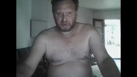 Snapshot of nollie244 chatting on February 15, 4:25 am Nollie online show from February 15, 4:25 am