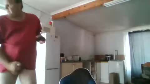 Snapshot of nollie244 chatting on October 13, 8:53 am Nollie online show from October 13, 8:53 am