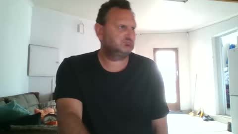 Snapshot of nollie244 chatting on January 15, 8:20 am Nollie online show from January 15, 8:20 am