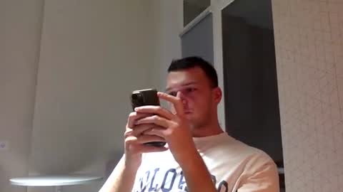 Justin online show from April 15, 9:15 pm