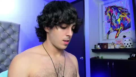 Snapshot of novacry chatting on December 4, 12:25 pm Nova online show from December 4, 12:25 pm