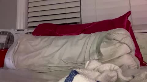 nudie_loops online show from May 22, 5:01 am