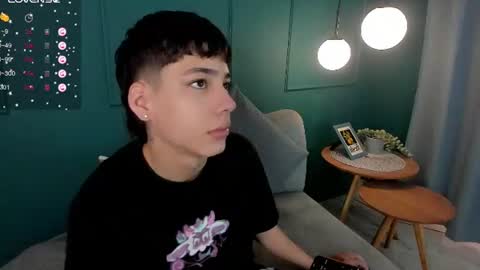 Deku online show from June 25, 2:44 pm