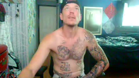 who dares  toss me some  tips lets have fun online show from August 8, 4:36 pm