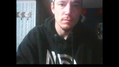 Snapshot of oh_you_know69 chatting on January 27, 2:02 pm who dares  toss me some  tips lets have fun online show from January 27, 2:02 pm
