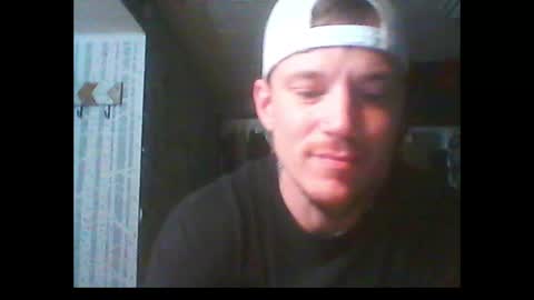 Snapshot of oh_you_know69 chatting on March 3, 10:44 am who dares  toss me some  tips lets have fun online show from March 3, 10:44 am