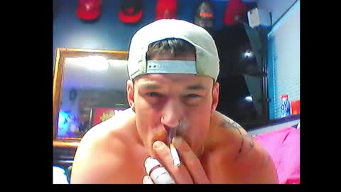 Snapshot of oh_you_know69 chatting on December 9, 6:41 pm who dares  toss me some  tips lets have fun online show from December 9, 6:41 pm