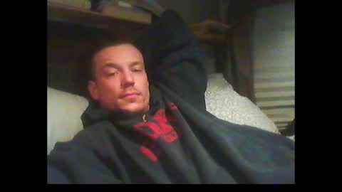 Snapshot of oh_you_know69 chatting on February 20, 8:06 am who dares  toss me some  tips lets have fun online show from February 20, 8:06 am