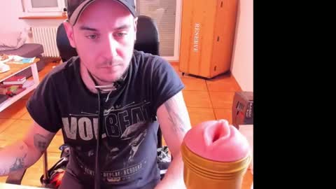 Chris online show from April 10, 11:28 am