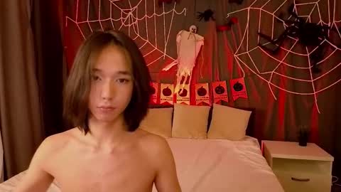 Ami online show from October 29, 1:58 pm