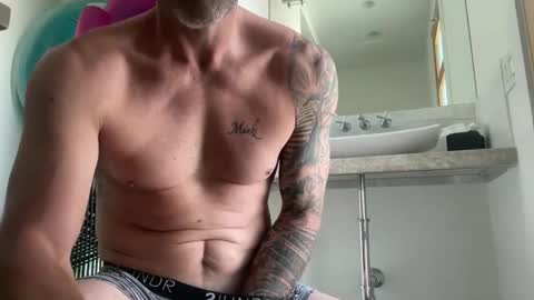 oki42 online show from May 14, 3:54 pm