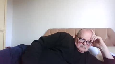 old_fkr online show from April 27, 6:13 pm