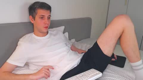 Oliver online show from November 18, 5:38 pm