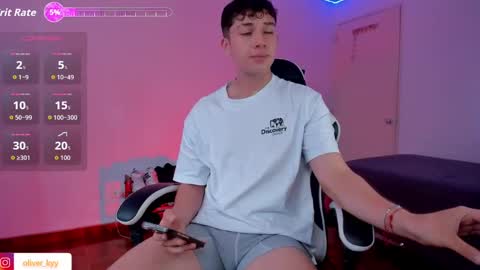 oliveeer online show from October 21, 7:50 pm