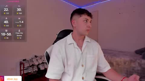 oliveeer online show from April 19, 7:16 pm