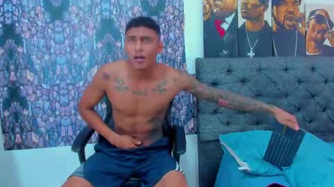 Snapshot of oliver_smith_2 chatting on February 10, 4:25 pm oliver_smith_2 online show from February 10, 4:25 pm