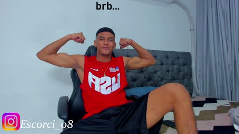 Snapshot of oliver_smith_2 chatting on January 28, 5:35 pm oliver_smith_2 online show from January 28, 5:35 pm