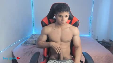 oliver thompsson online show from December 5, 12:33 pm