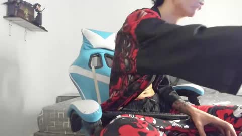 Snapshot of oliverthompson_01 chatting on February 20, 2:29 am oliverthompson_01 online show from February 20, 2:29 am