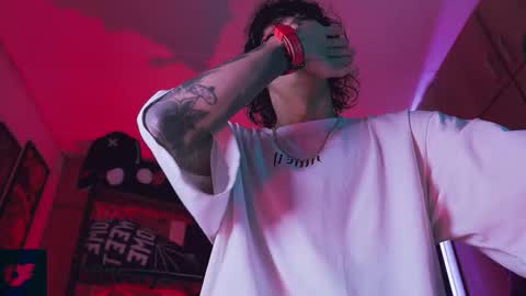     online show from October 5, 6:06 am