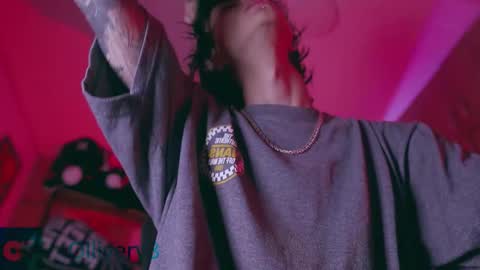     online show from November 17, 12:02 am