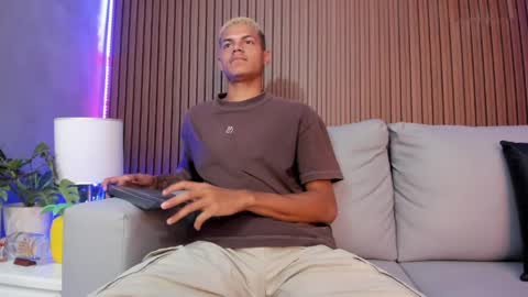 Omen online show from April 9, 1:06 pm