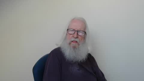 Somewhere over the rainbow online show from April 26, 5:05 am