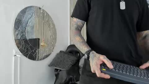     ... online show from September 23, 7:24 pm