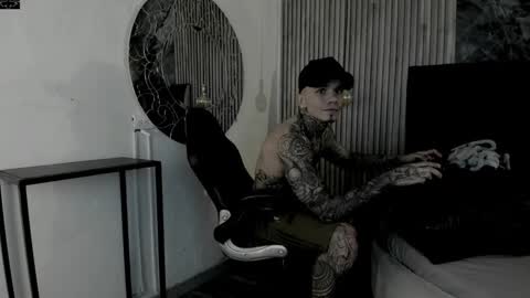     ... online show from February 25, 7:48 pm