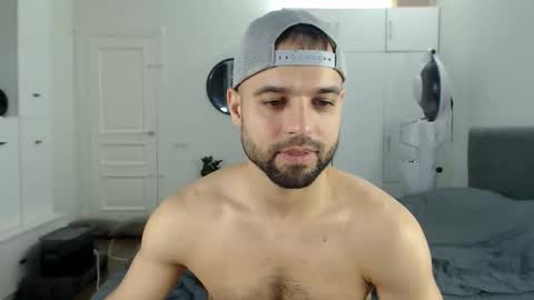 onebestlover online show from December 19, 11:29 am