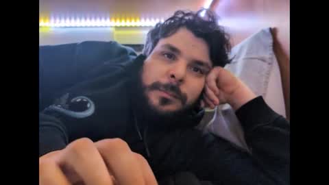 Snapshot of onecrew1 chatting on November 1, 1:37 pm onecrew1 online show from November 1, 1:37 pm