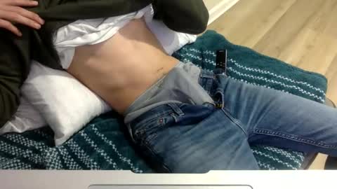 onehitwonder21 online show from March 10, 1:11 am