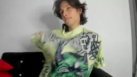 onion_knight420 online show from May 29, 5:39 am