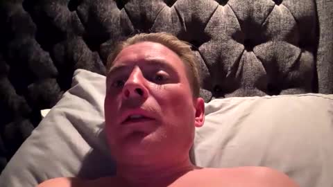 onlyloveyoutwice2016 online show from April 17, 11:07 pm