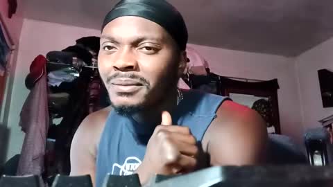 opaque772800 online show from October 22, 4:27 am