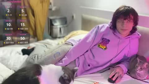 Justin online show from February 8, 9:30 pm