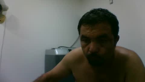 oscarjhe3512 online show from November 23, 8:53 pm