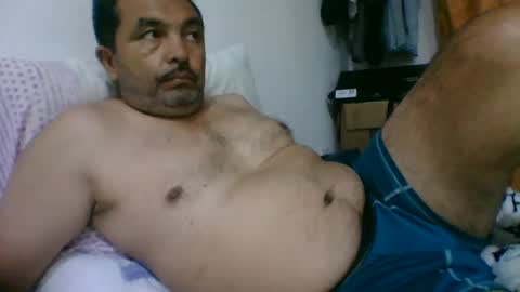 oscarjhe3512 online show from March 24, 2:28 am