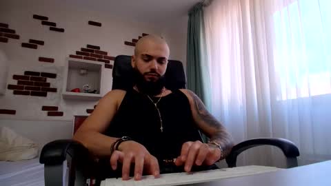 OscarWills online show from May 30, 7:30 am