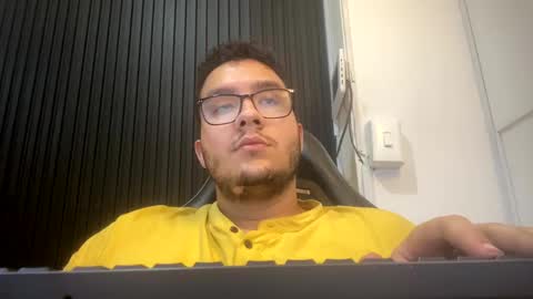 Snapshot of osomalicioso chatting on October 4, 7:02 am juan online show from October 4, 7:02 am