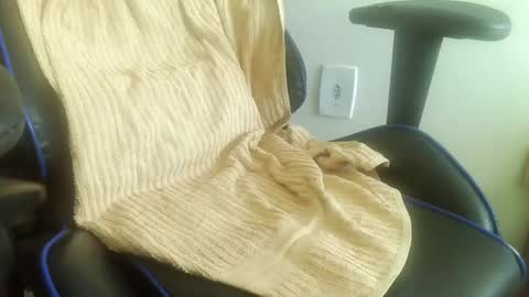 Lucas online show from December 8, 1:14 pm