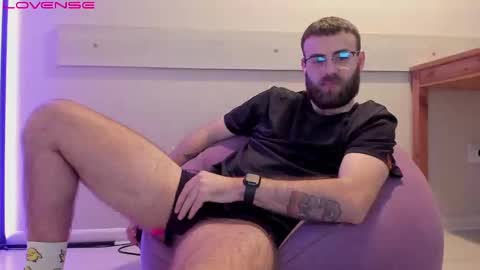 Otis online show from March 3, 7:45 pm