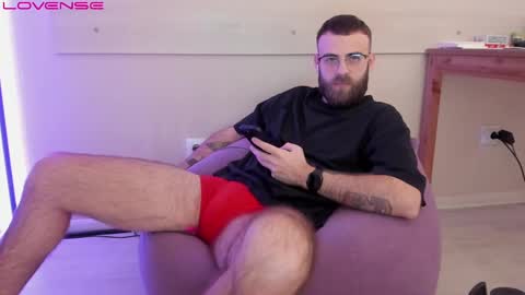 Otis online show from February 15, 6:12 pm