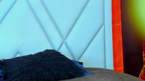 owen_stone1 online show from September 13, 6:03 am