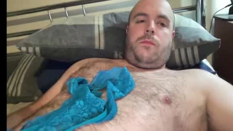 Snapshot of owenfn2 chatting on February 19, 7:17 am Owen2022 online show from February 19, 7:17 am