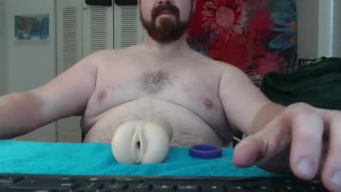 Snapshot of pabighunk chatting on October 28, 8:00 pm pabighunk online show from October 28, 8:00 pm