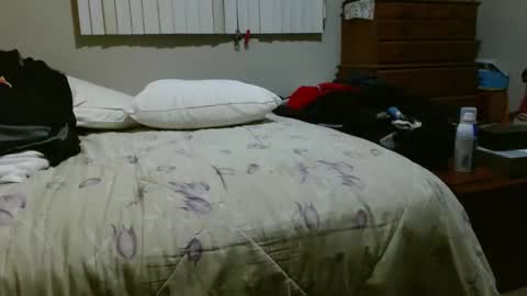 Snapshot of pablito2513 chatting on October 23, 1:58 pm pablito2513 online show from October 23, 1:58 pm